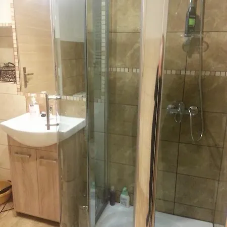 U Andrzeja דוז'ניקי ז'דרוז'